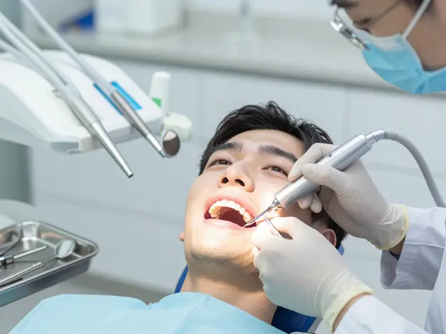 Kyretáž zubů: Před a po - co se stane během a po léčbě