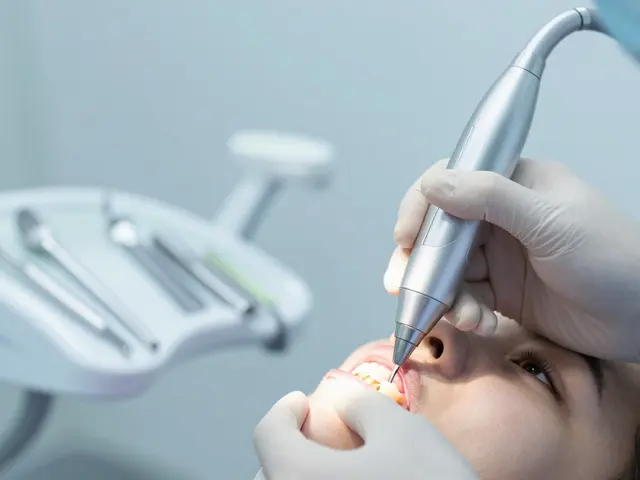 Zubní kámen pod dásní: jak ho odstranit a jak se mu vyhnout