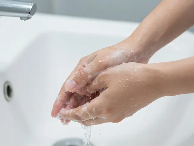 Jak zjistit otisky prstů? Praktický průvodce pro začátečníky